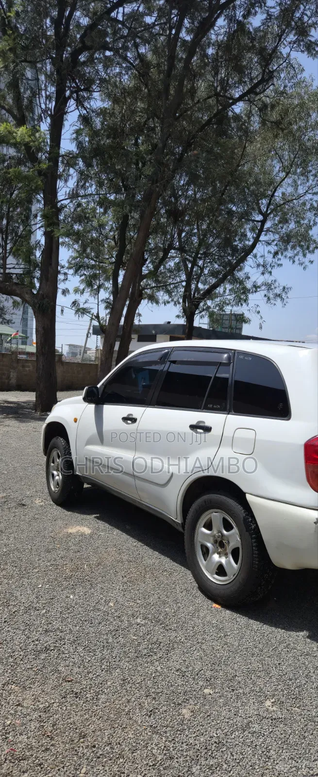 Toyota RAV4 2011 White