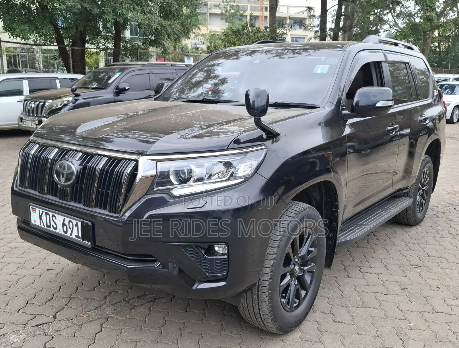 Toyota Land Cruiser Prado 2022 Black