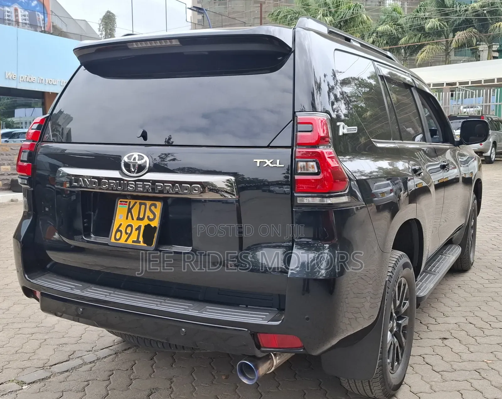 Toyota Land Cruiser Prado 2022 Black