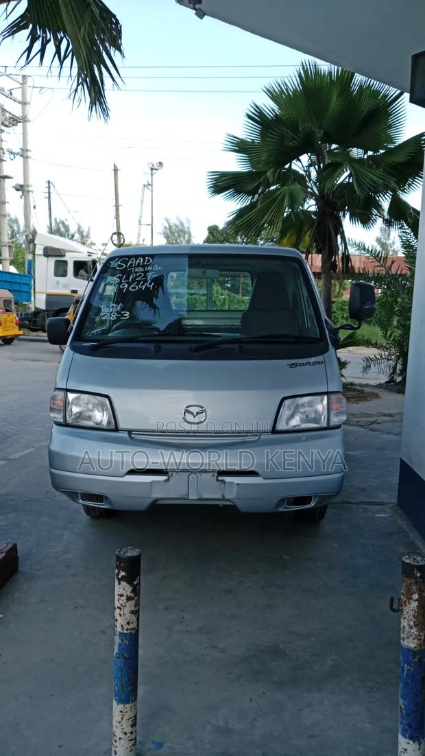 Mazda Bongo Truck - thumbnail 2
