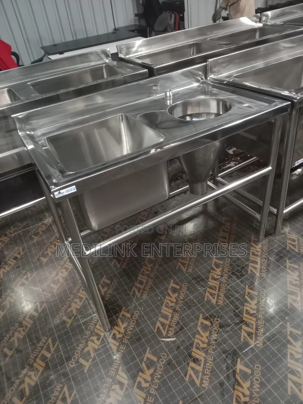 Modern Stainless Hospital Sluice Sinjd