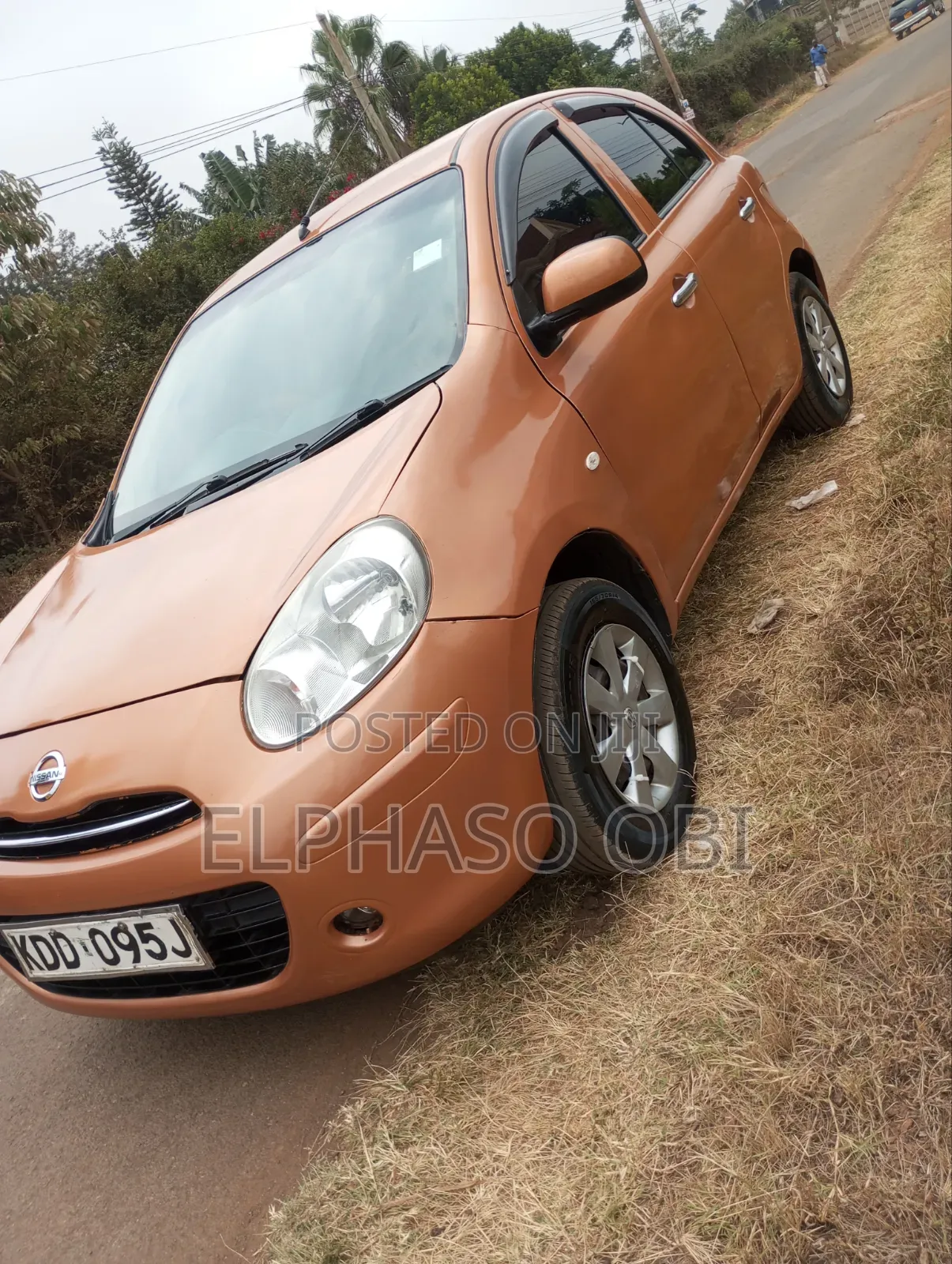 Nissan March 2013 Orange