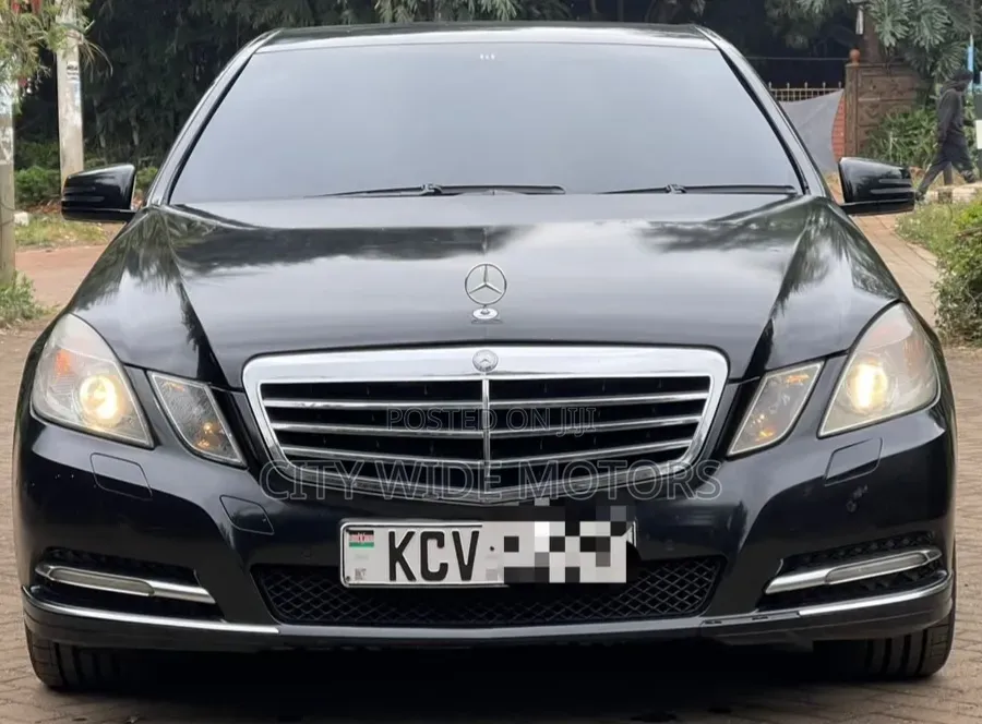 Mercedes-Benz E250 2012 Black