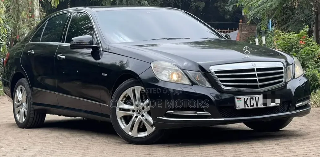 Mercedes-Benz E250 2012 Black