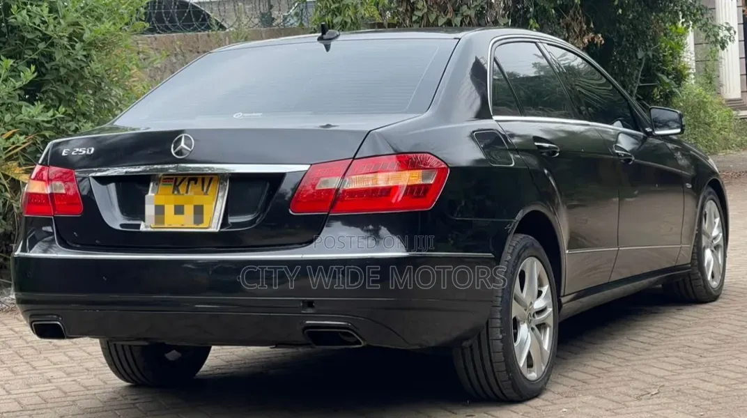 Mercedes-Benz E250 2012 Black