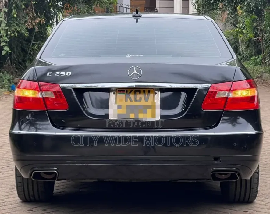 Mercedes-Benz E250 2012 Black