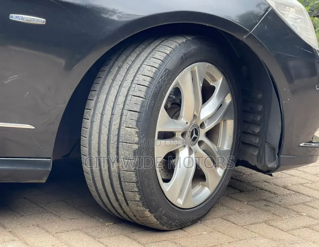 Mercedes-Benz E250 2012 Black