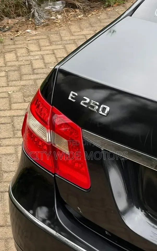 Mercedes-Benz E250 2012 Black