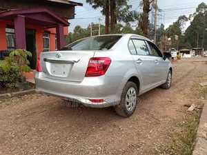 Toyota Axio 1.5 G 4WD 2020 Silver