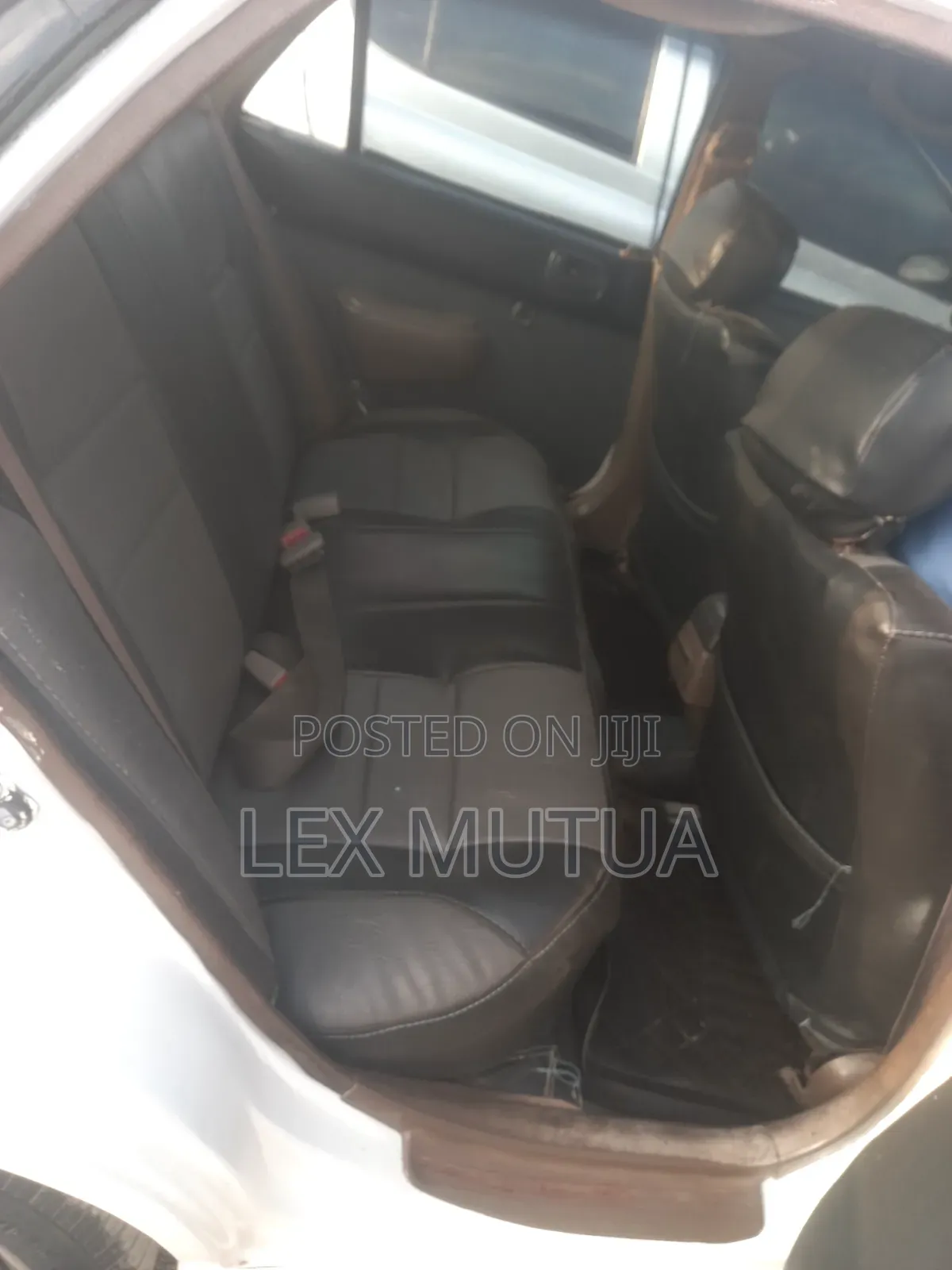 Toyota Corolla 1999 White