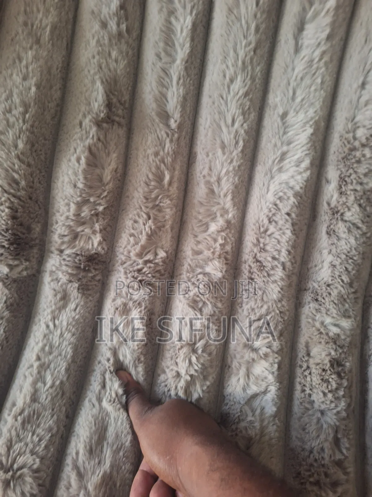 5by 7New Rabbit Fur Carpet