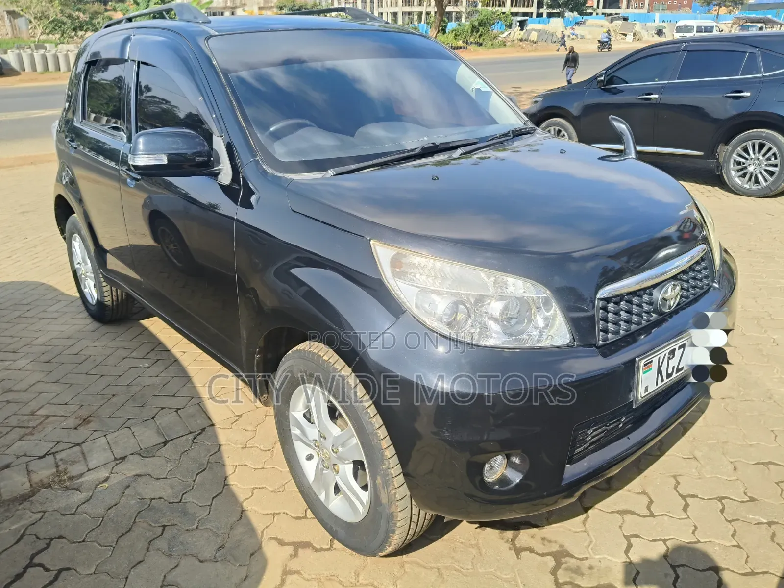 Toyota Rush 2013 Black