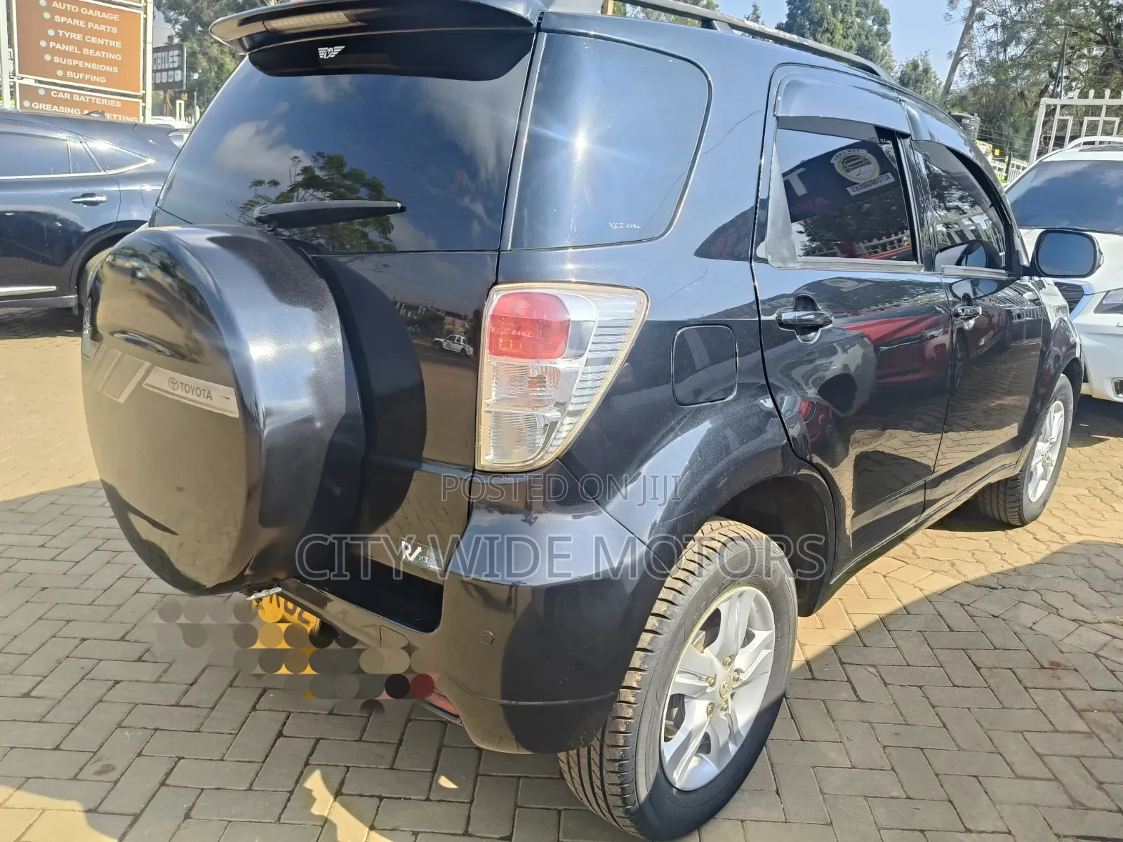Toyota Rush 2013 Black