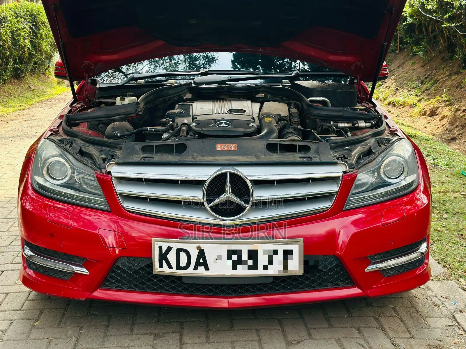 Mercedes-Benz C180 2013 Red