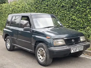 Suzuki Vitara 1996 Gray