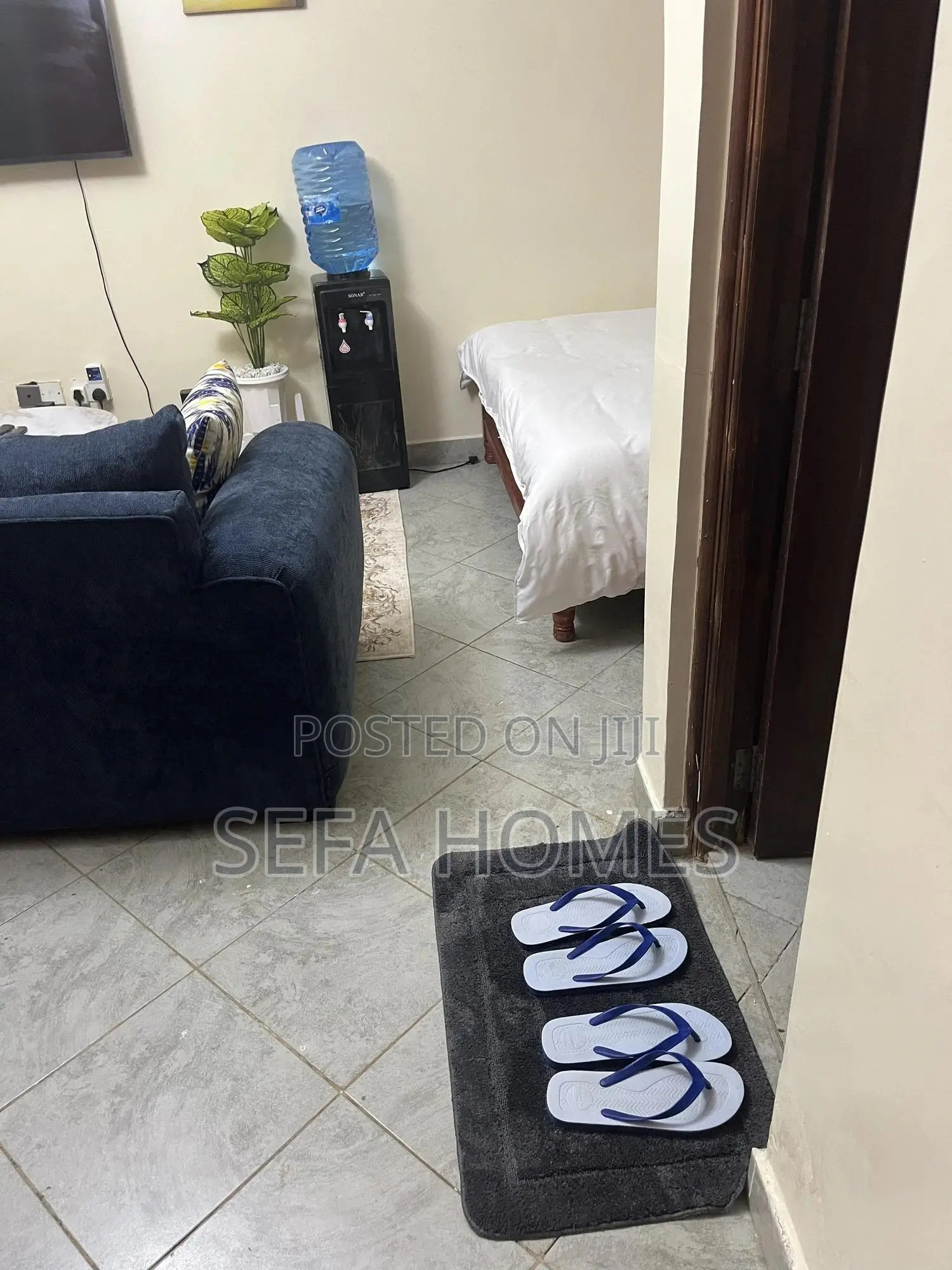 Modern Furnished Studio Airbnb in Ruaka Joyland