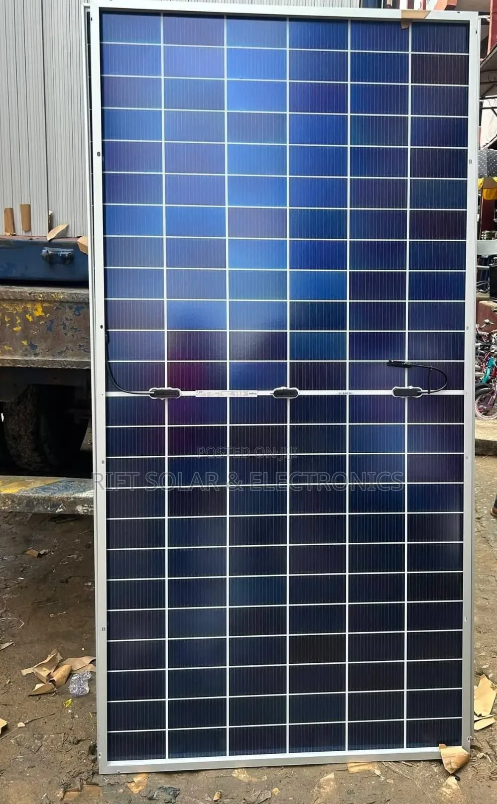 3.2kva - 2.56kwh Lithium - (3)595W Solar Free Installation Shipping