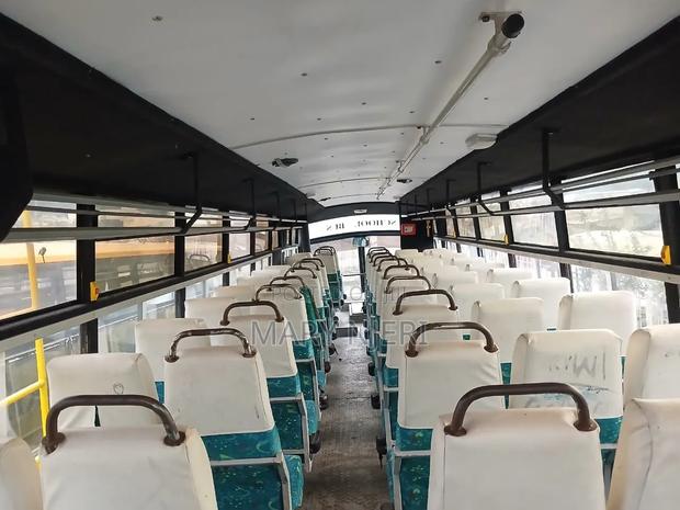 Isuzu Executive Bus 2004 Yellow - thumbnail 10