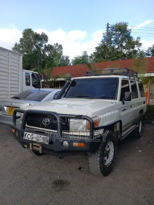 Toyota Land Cruiser 76 Series 2015 White