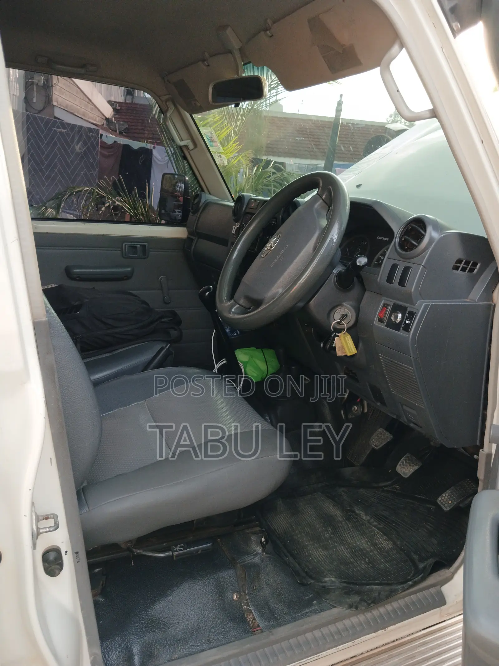 Toyota Land Cruiser 76 Series 2015 White