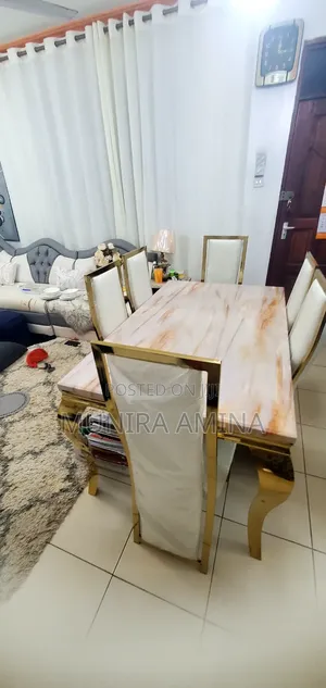 Mable Dinning Table