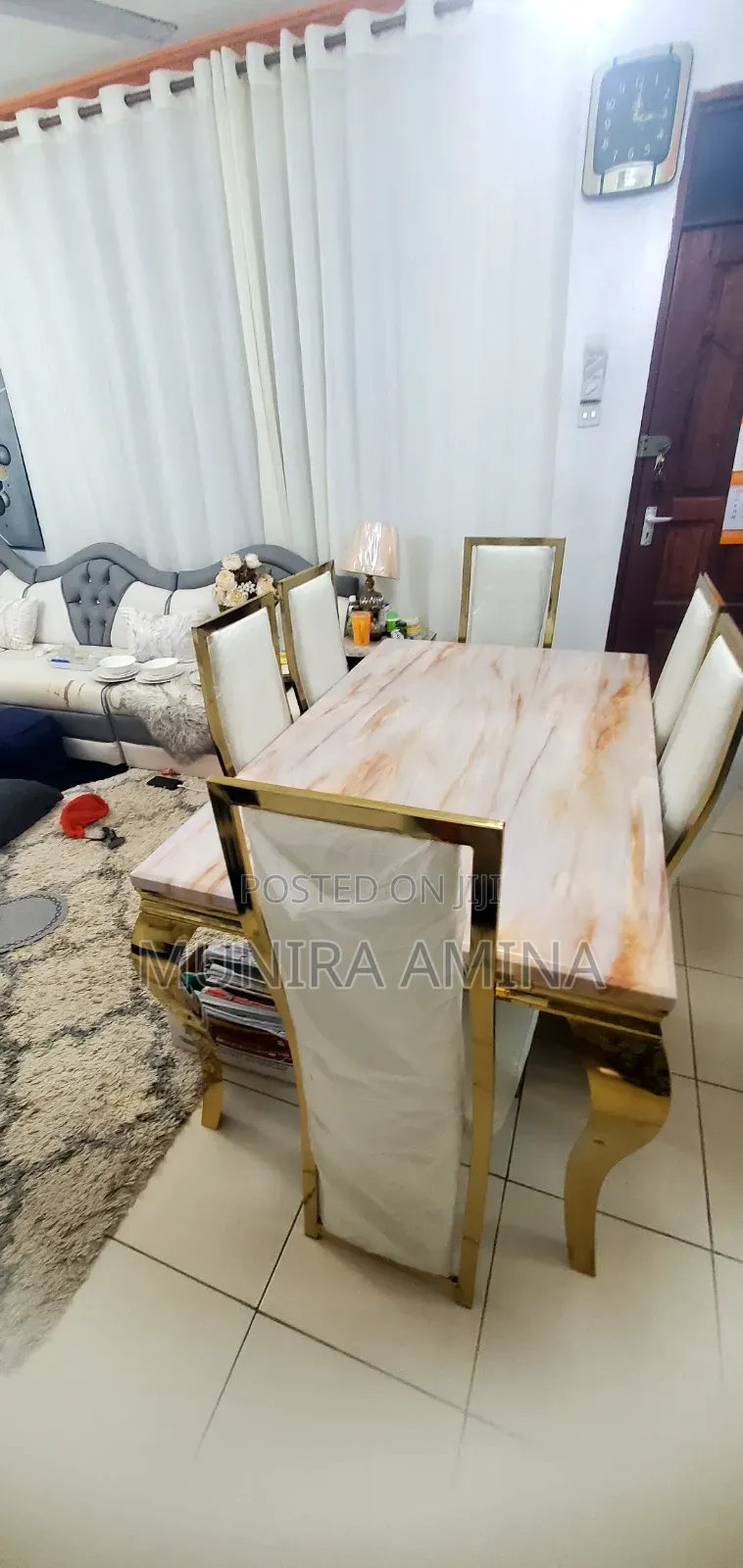 Mable Dinning Table