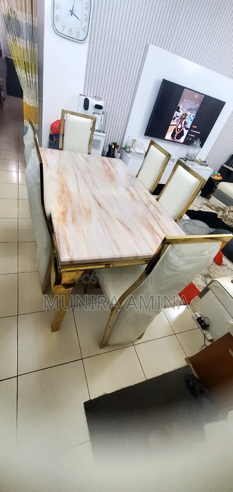 Mable Dinning Table
