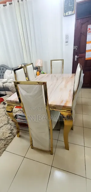 Mable Dinning Table