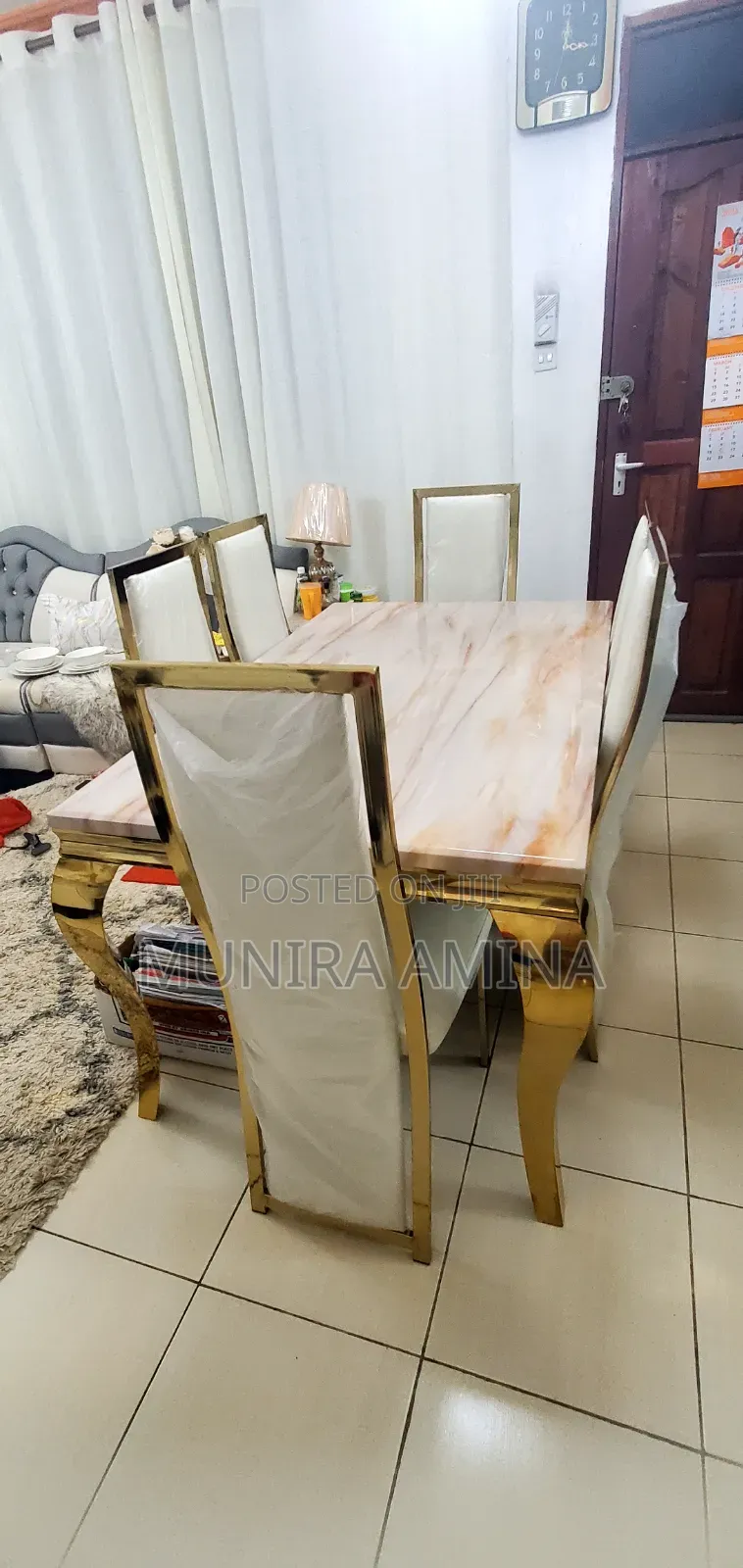 Mable Dinning Table