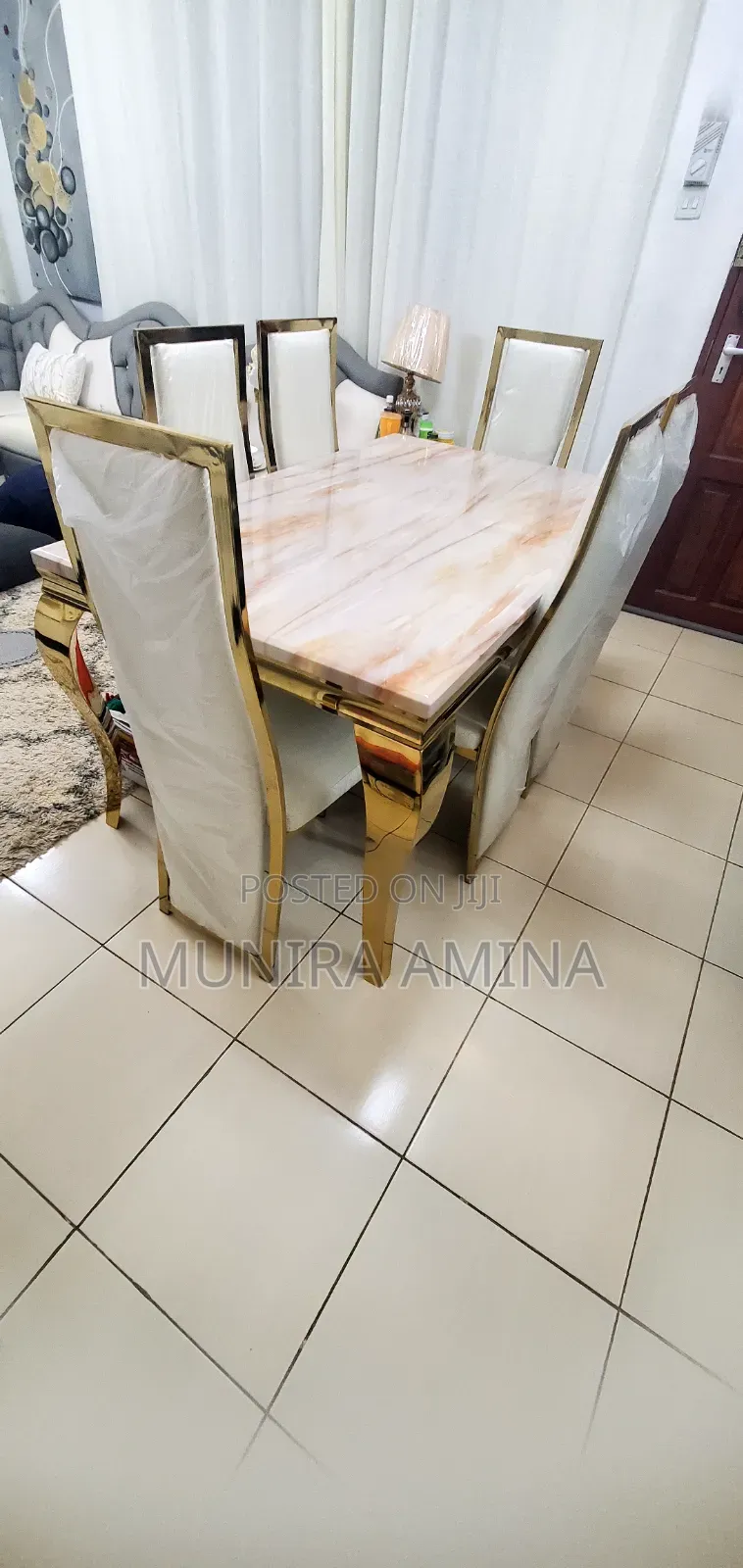 Mable Dinning Table