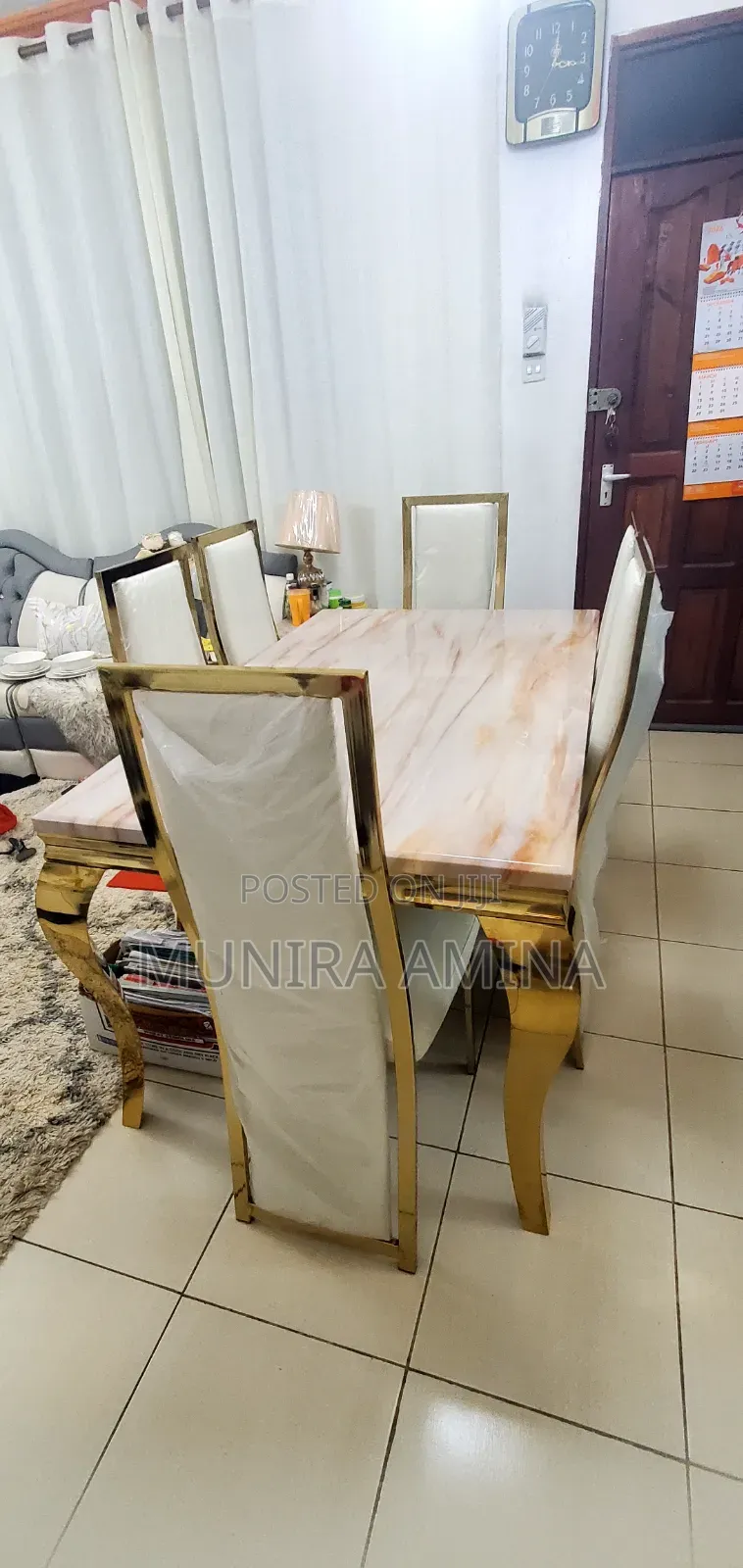 Mable Dinning Table