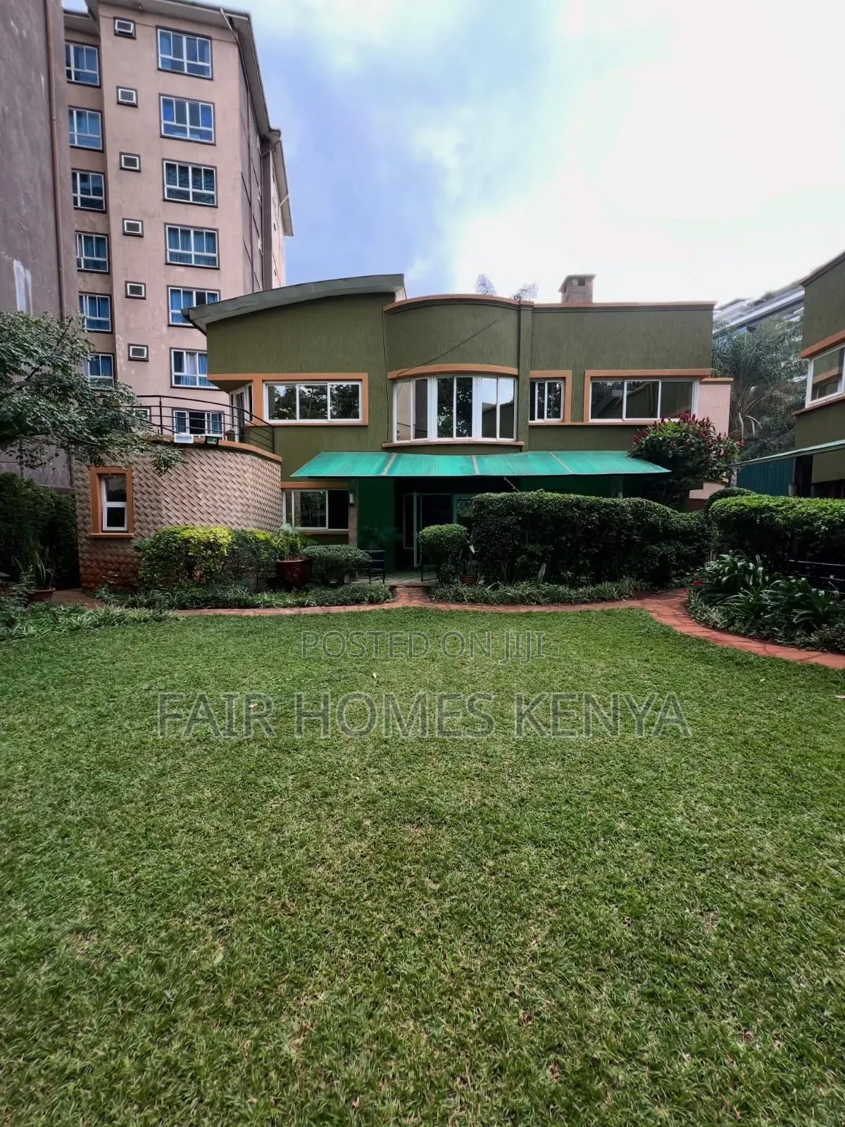 4bdrm Townhouse / Terrace in Riverside Drive for rent