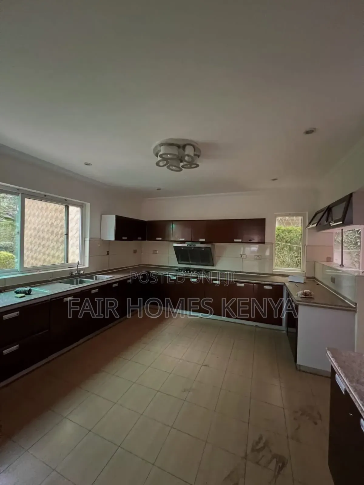 4bdrm Townhouse / Terrace in Riverside Drive for rent