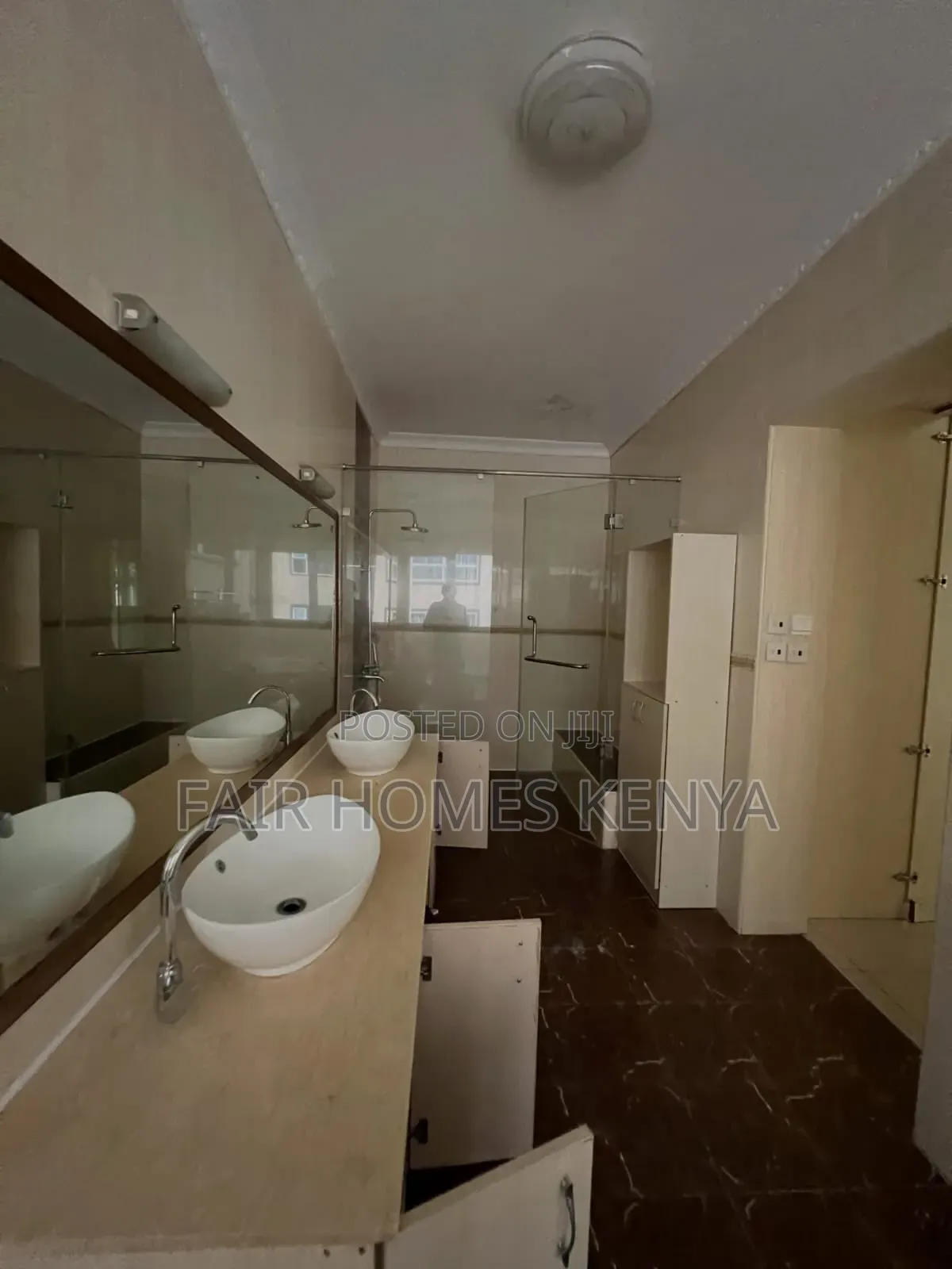 4bdrm Townhouse / Terrace in Riverside Drive for rent