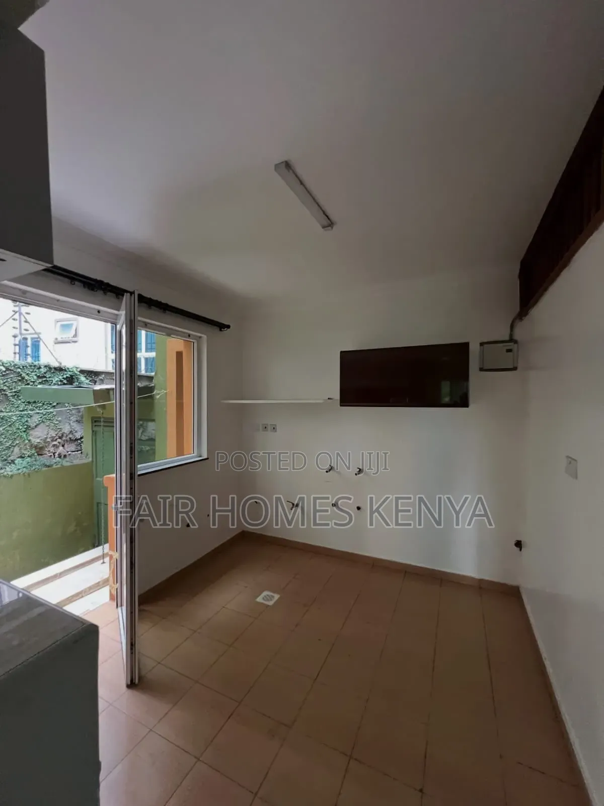 4bdrm Townhouse / Terrace in Riverside Drive for rent