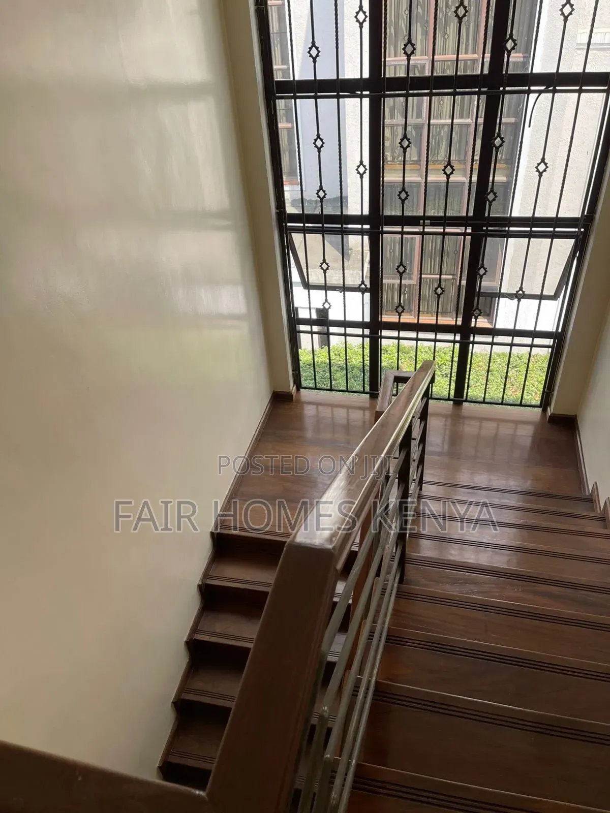 4bdrm Townhouse / Terrace in Lavington Maji, Muthangari for rent