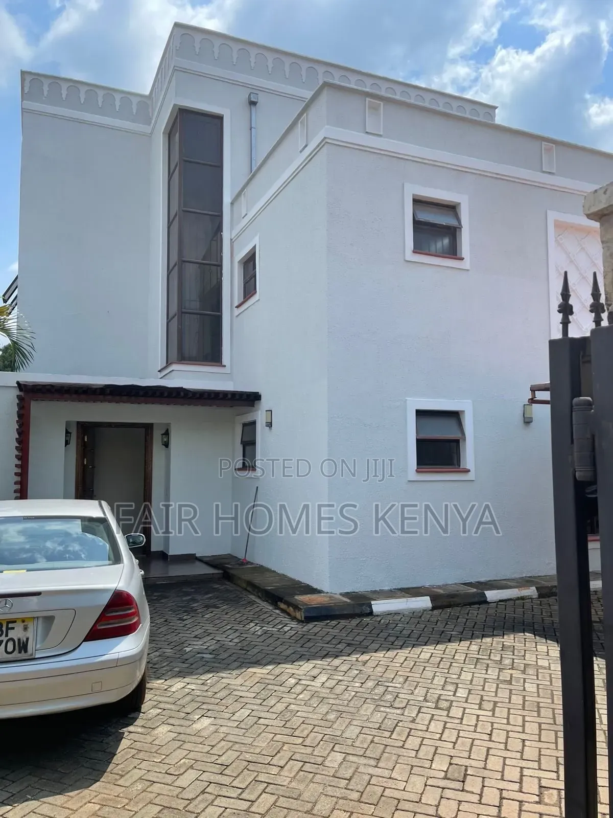 4bdrm Townhouse / Terrace in Lavington Maji, Muthangari for rent