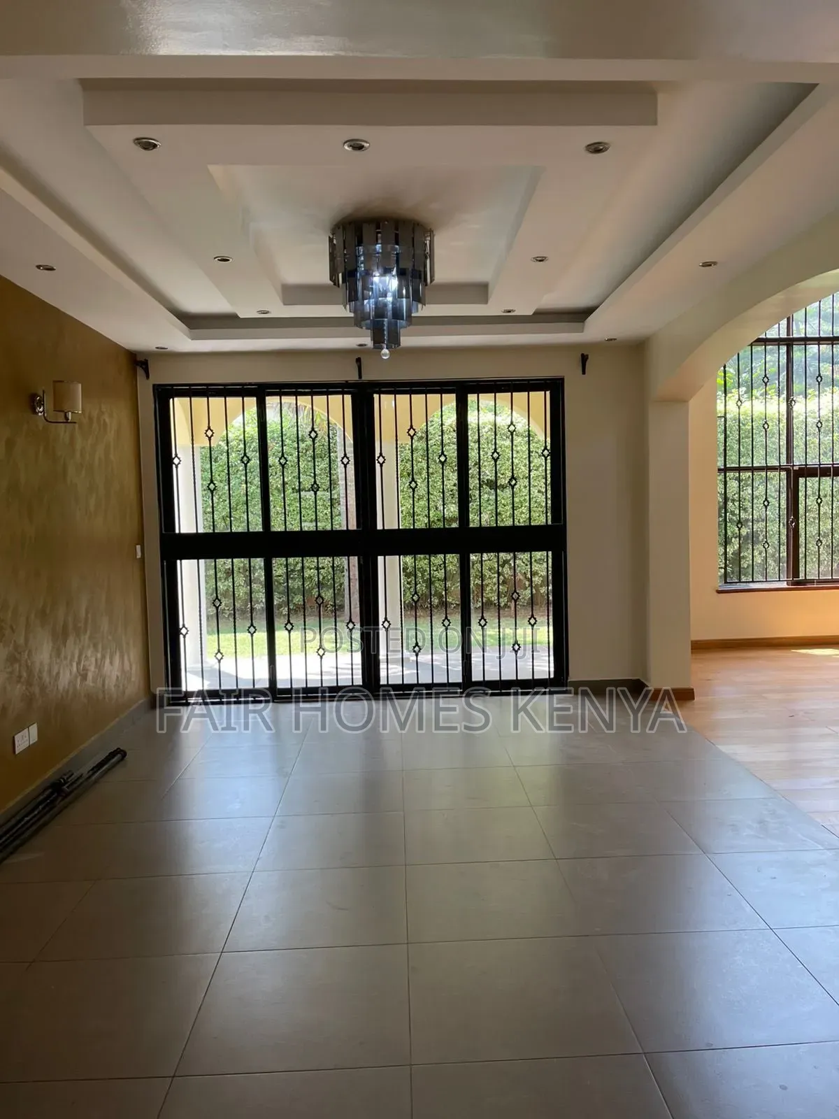 4bdrm Townhouse / Terrace in Lavington Maji, Muthangari for rent