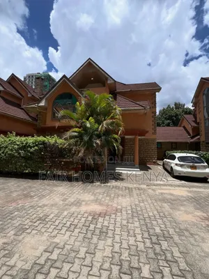 5bdrm Townhouse / Terrace in Othaya Road, Valley Arcade for rent