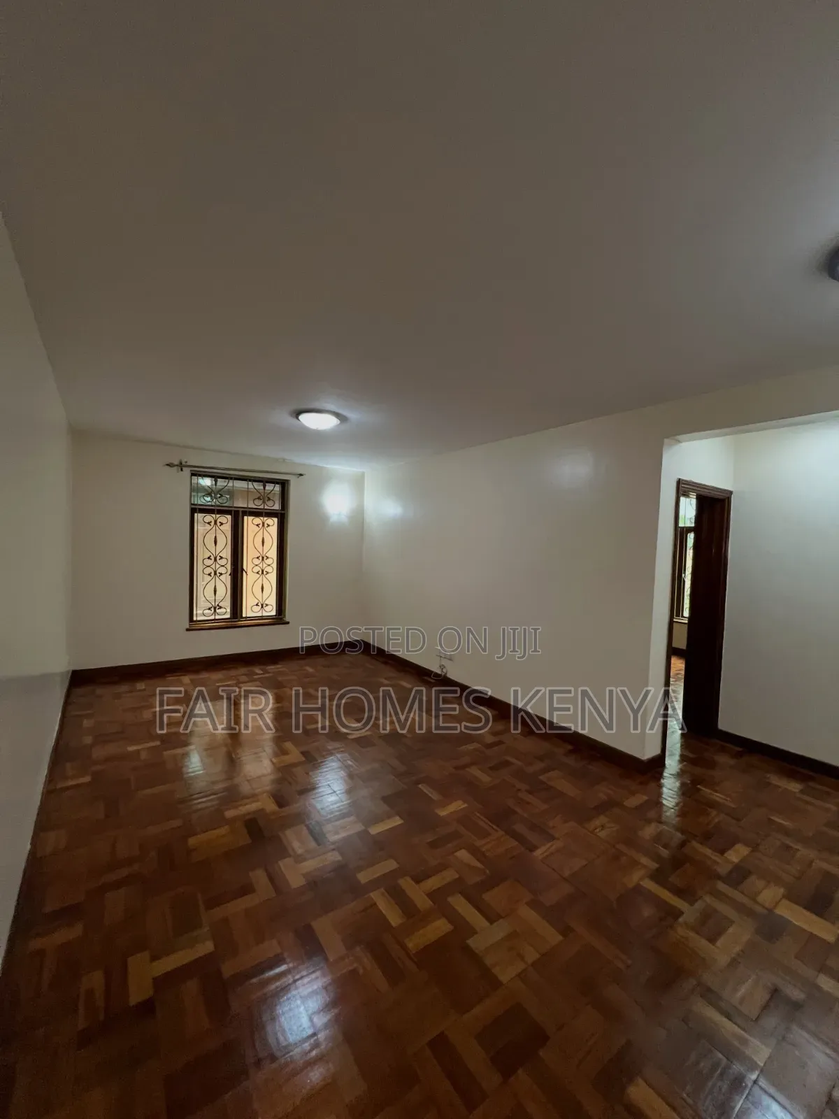 5bdrm Townhouse / Terrace in Othaya Road, Valley Arcade for rent