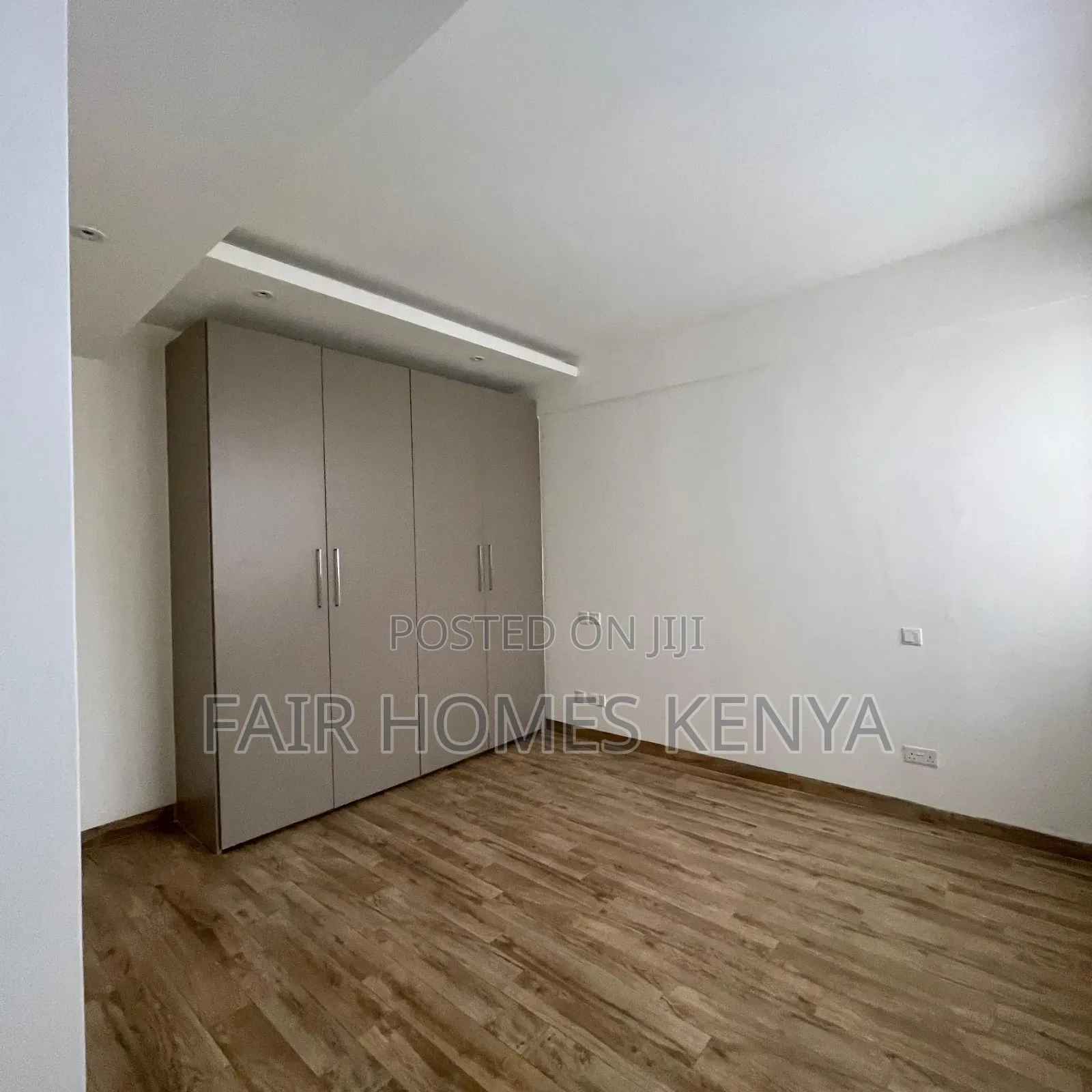 4bdrm Duplex in Riverside Drive for rent