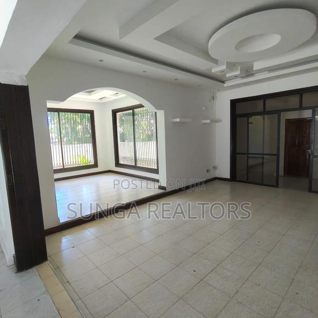 5bdrm House in Nyali Mkomani for rent - thumbnail 2