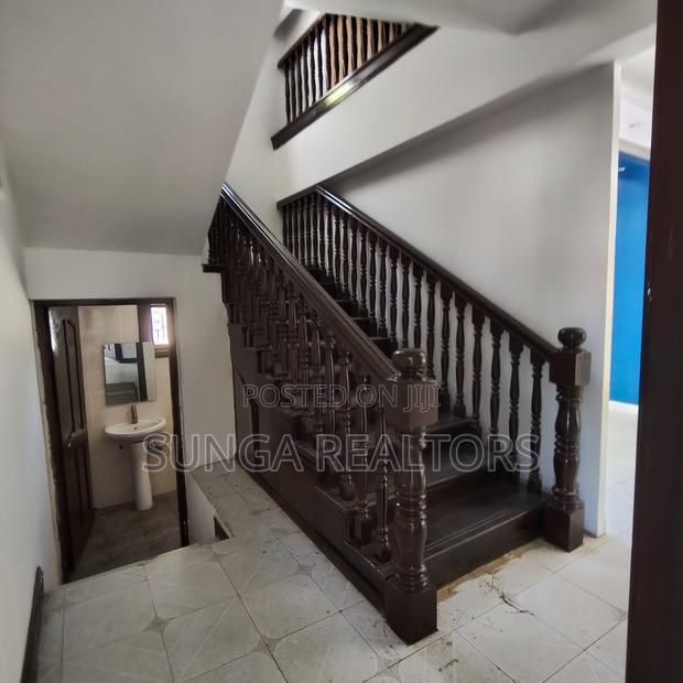 5bdrm House in Nyali Mkomani for rent - thumbnail 4
