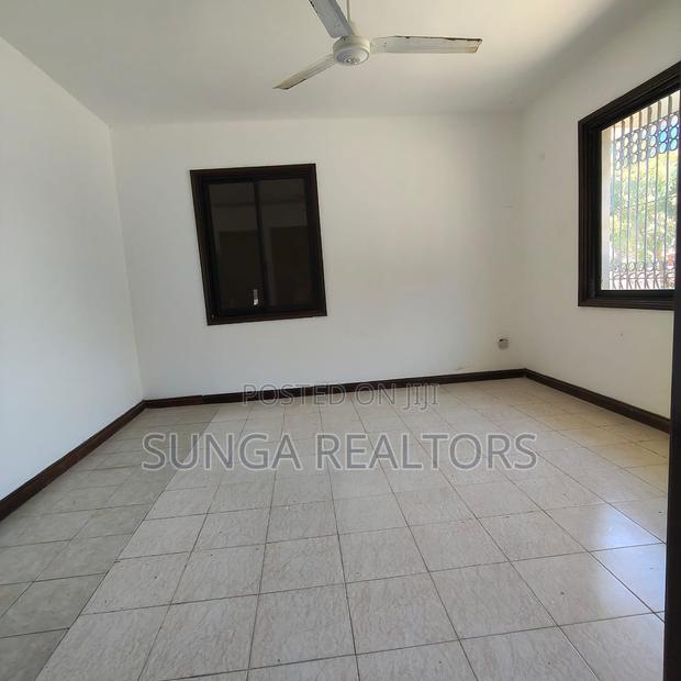 5bdrm House in Nyali Mkomani for rent - thumbnail 5