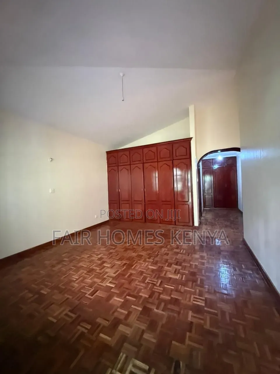 5bdrm Townhouse/Terrace in Riverside Drive for sale