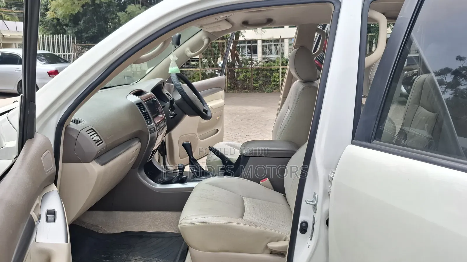 Toyota Land Cruiser Prado 2008 White