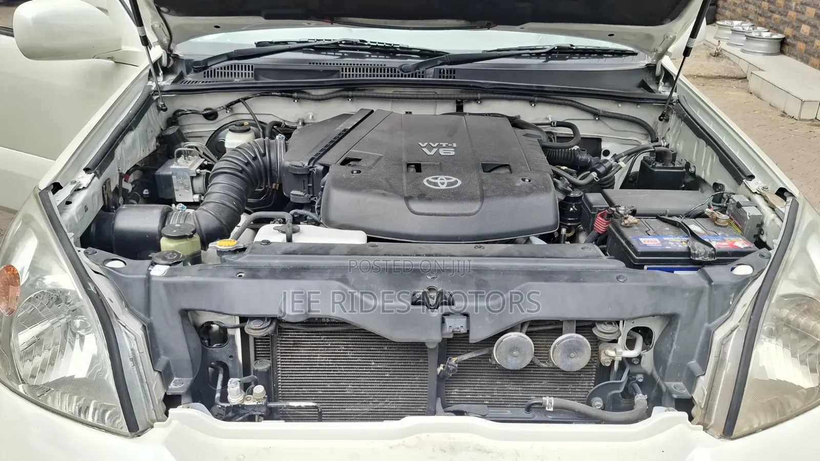 Toyota Land Cruiser Prado 2008 White