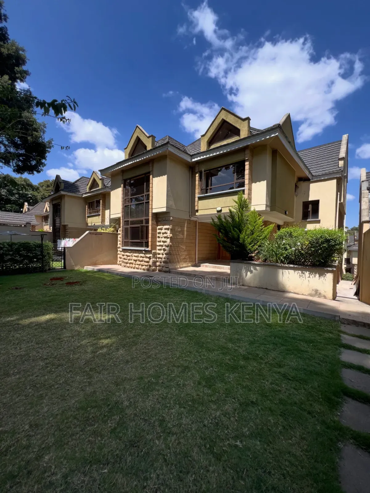 5bdrm Townhouse / Terrace in Convent Drive, Muthangari for rent