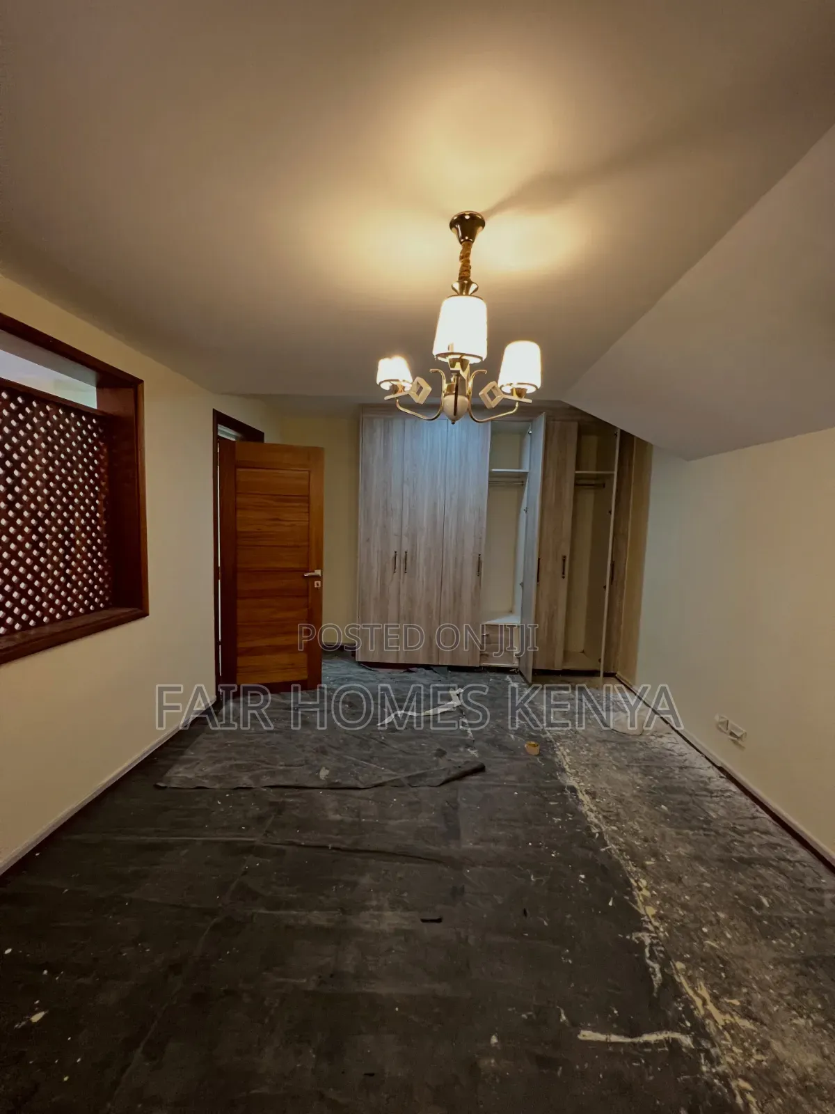 5bdrm Townhouse / Terrace in Convent Drive, Muthangari for rent