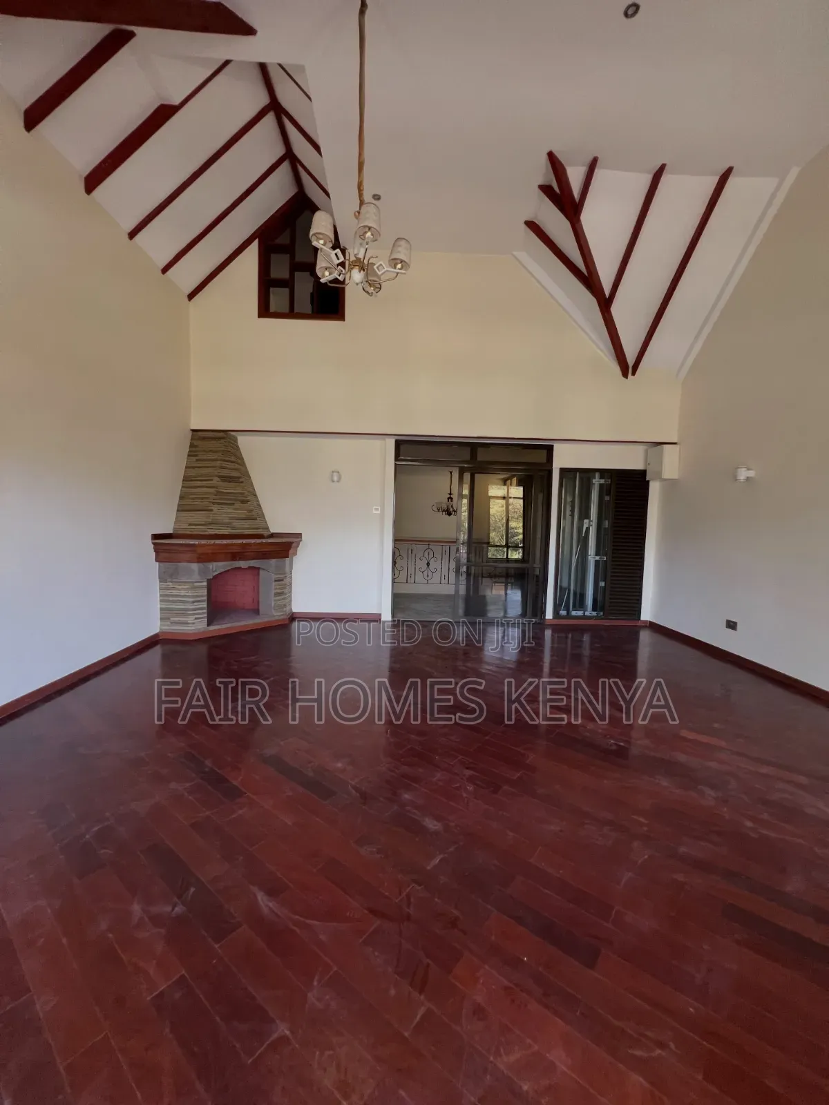 5bdrm Townhouse / Terrace in Convent Drive, Muthangari for rent